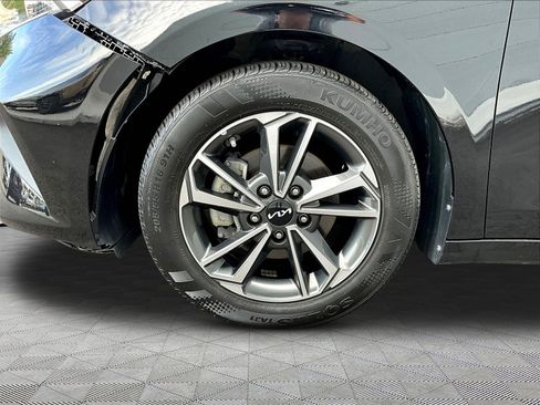 Certified 2023 Kia Forte LXS w/ LXS Technology Package FWD image 31