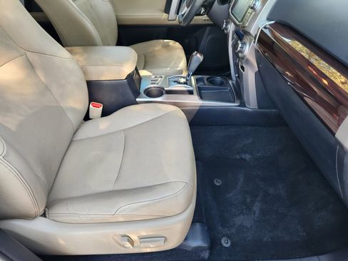 Used 2018 Toyota 4Runner Limited image 11