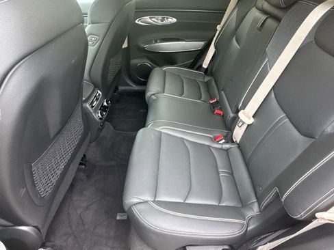 Used 2023 Genesis Electrified GV70 Advanced image 21