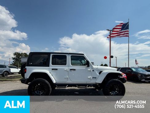 Used 2024 Jeep Wrangler Unlimited AWD/4WD image 15