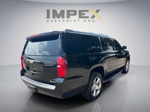 Used 2018 Chevrolet Suburban Premier AWD/4WD image 5