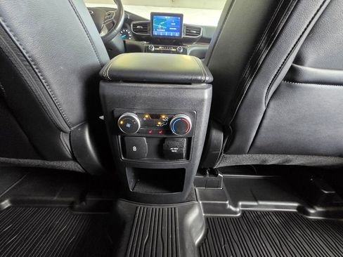 Used 2021 Ford Explorer Limited w/ Equipment Group 301A image 26