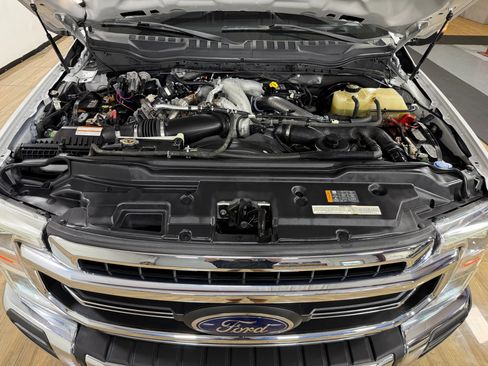 Used 2020 Ford F350 Lariat w/ Lariat Ultimate Package AWD/4WD image 11