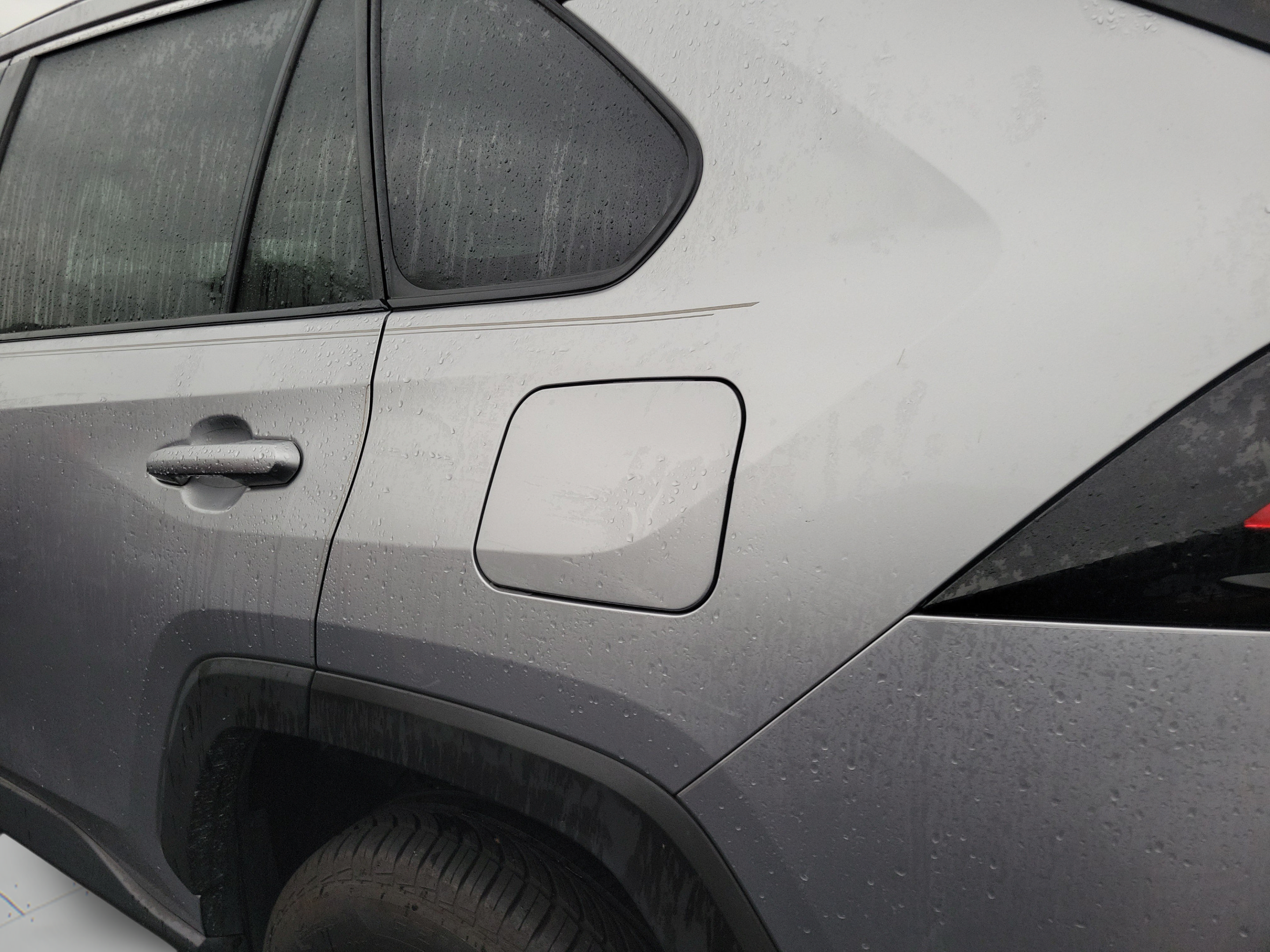 Used 2021 Toyota RAV4 LE FWD image 23