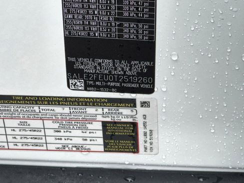 New 2026 Land Rover Defender 130 X-Dynamic SE image 17