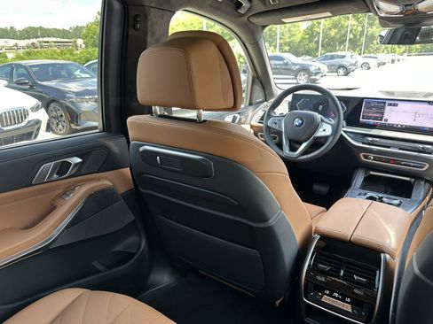 Used 2026 BMW X7 xDrive40i AWD/4WD image 41