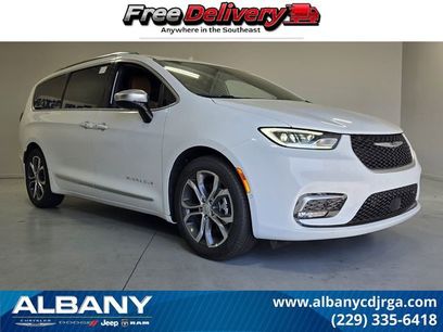 New 2026 Chrysler Pacifica Pinnacle