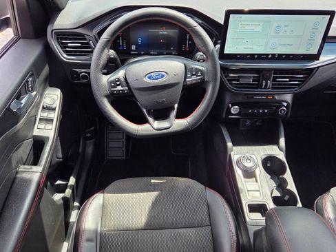 Used 2023 Ford Escape ST-Line FWD image 7