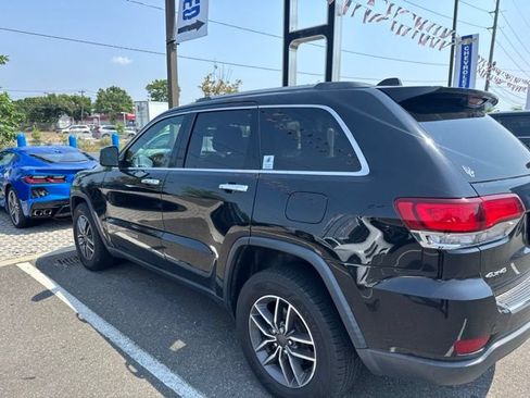 Used 2020 Jeep Grand Cherokee Limited AWD/4WD image 3