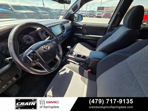Used 2021 Toyota Tacoma TRD Sport w/ Technology Package RWD image 10