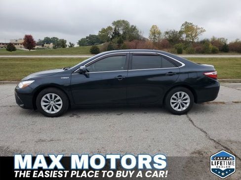 Used 2017 Toyota Camry LE image 7
