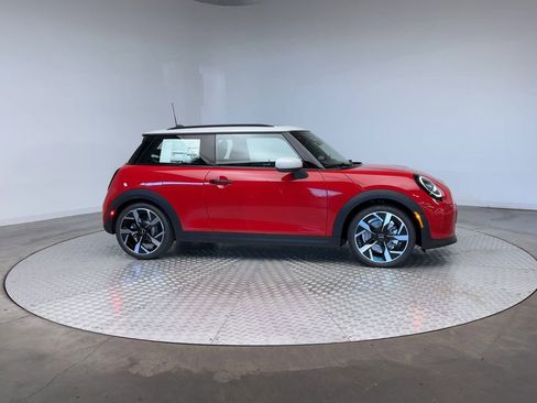 New 2026 MINI Cooper 2-Door Hardtop image 3
