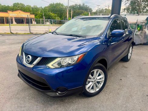 Used 2017 Nissan Rogue Sport SV FWD image 2