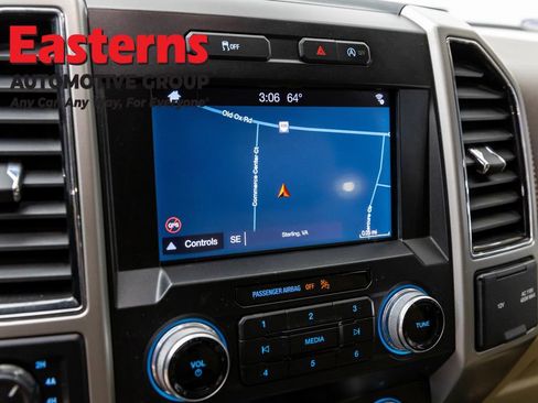 Used 2019 Ford F150 Lariat w/ Equipment Group 502A Luxury AWD/4WD image 19