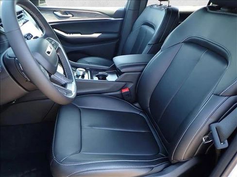 New 2025 Jeep Grand Cherokee L Limited image 13