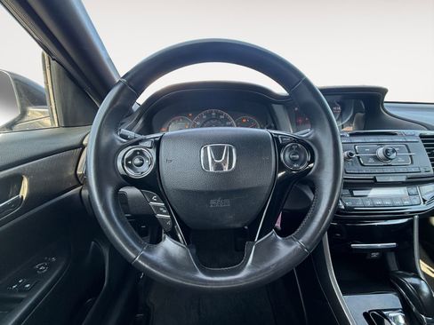 Used 2017 Honda Accord Sport image 12