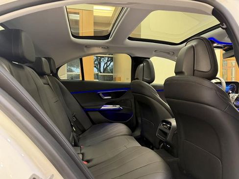 Used 2025 Mercedes-Benz E 350 Sedan image 21