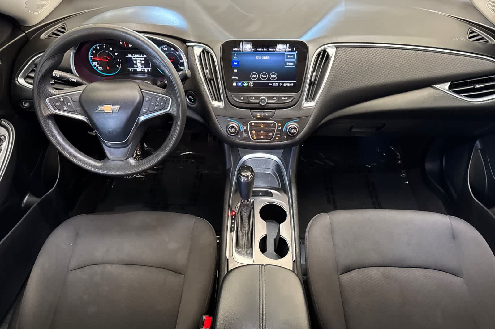 Used 2020 Chevrolet Malibu LT FWD image 3