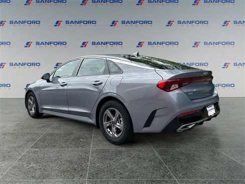 Used 2023 Kia K5 LXS image 3