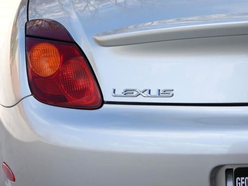 Used 2005 Lexus SC 430 Convertible image 18