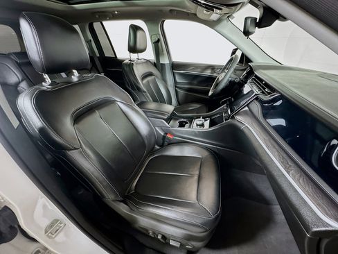 Used 2023 Jeep Grand Cherokee 4WD 4xe image 29