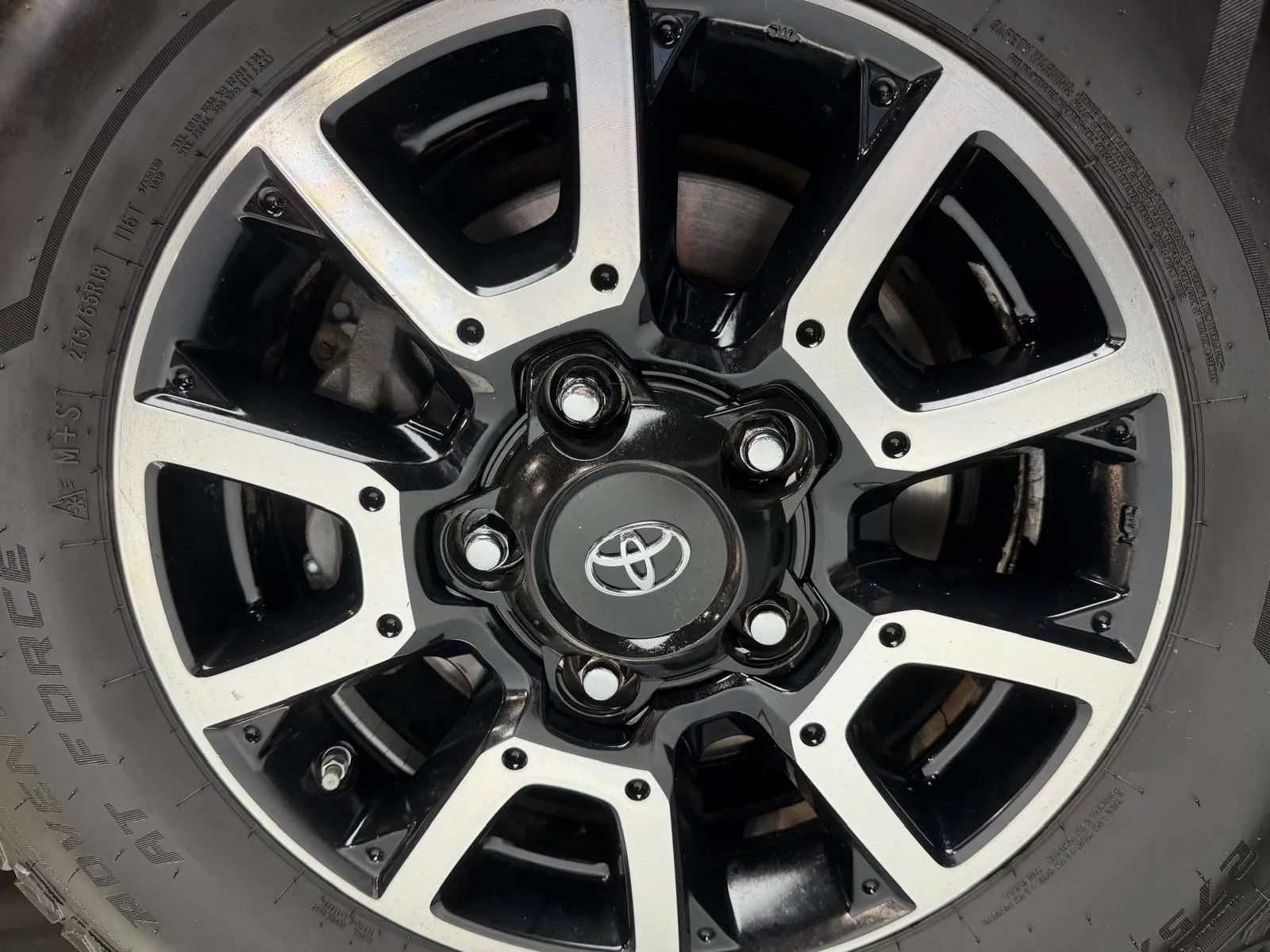 Used 2016 Toyota Tundra SR5 w/ SR5 Upgrade Package AWD/4WD image 8