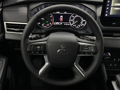New 2026 Mitsubishi Outlander AWD image 15