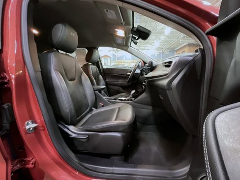 Used 2024 Buick Encore GX Sport Touring AWD/4WD image 15