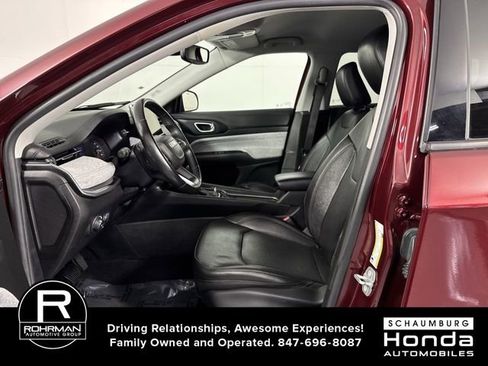 Used 2022 Jeep Compass Latitude image 4