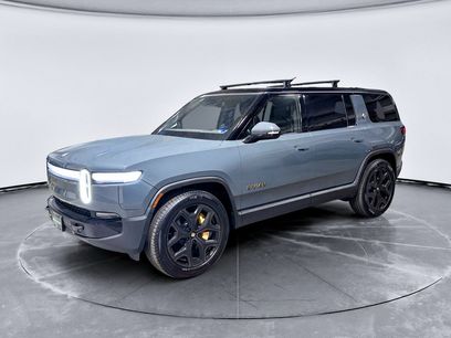Used 2026 Rivian R1S Premium Tri