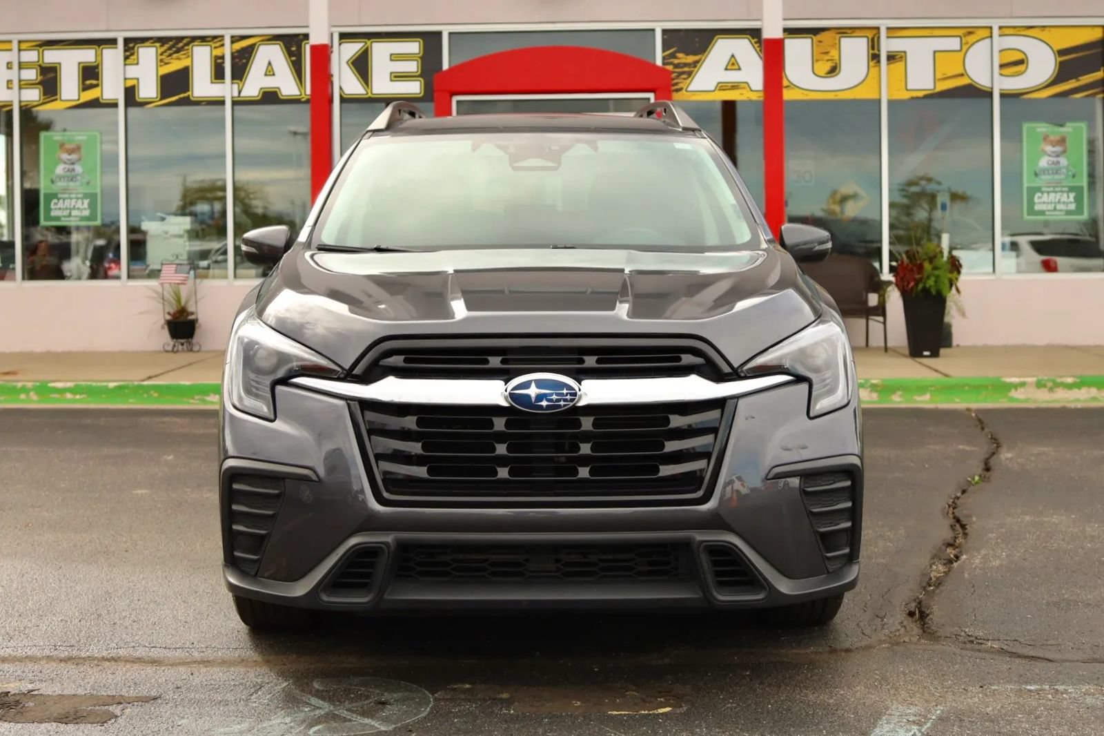 Used 2023 Subaru Ascent Premium AWD/4WD image 2