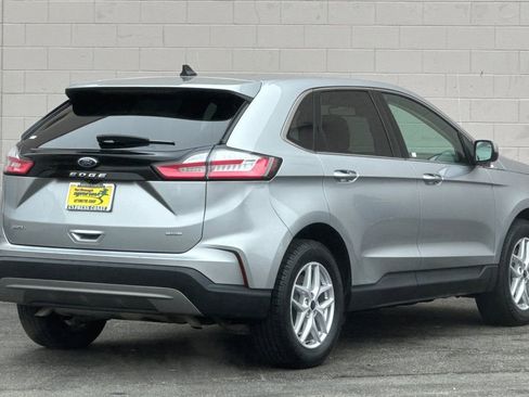 Certified 2023 Ford Edge SEL image 3