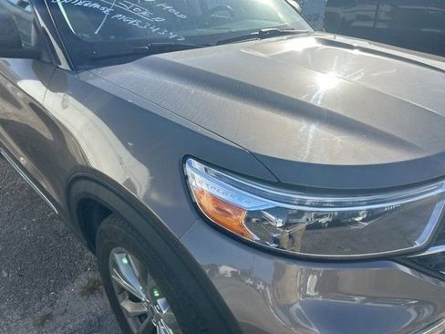 Used 2021 Ford Explorer XLT w/ Equipment Group 202A image 7