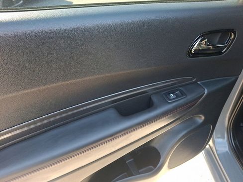 Used 2022 Dodge Durango R/T w/ Blacktop Package image 19