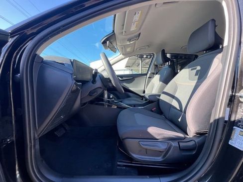 Used 2024 Kia Niro LX image 14