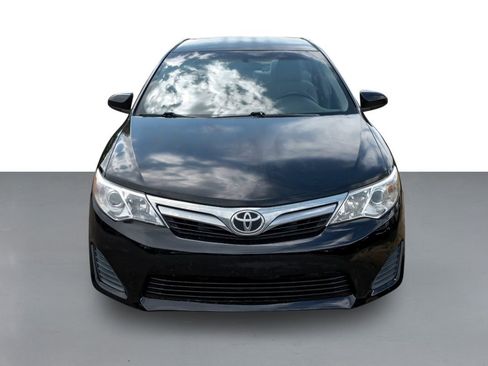 Used 2012 Toyota Camry LE image 45