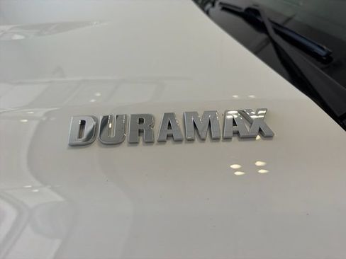 Used 2021 Chevrolet Silverado 1500 LTZ w/ LTZ Premium Package AWD/4WD image 4