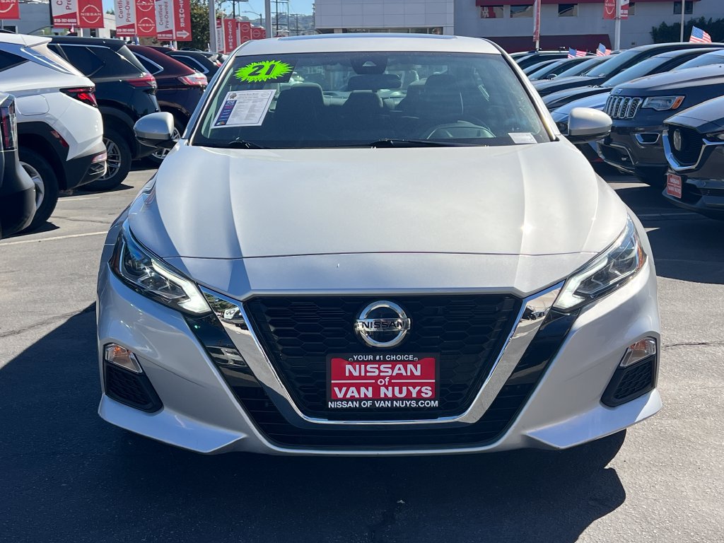 Used 2021 Nissan Altima 2.5 SV w/ SV Premium Package FWD image 11