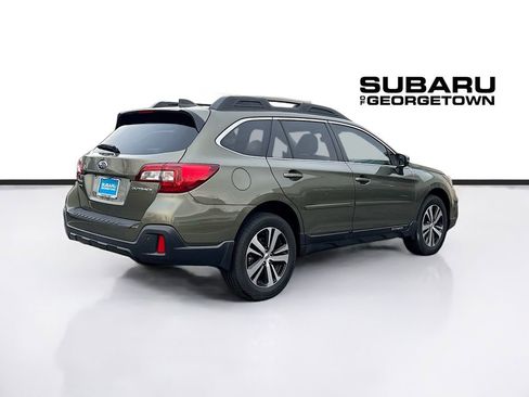 Used 2018 Subaru Outback 2.5i Limited image 7
