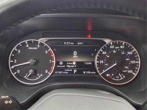 Used 2025 Nissan Rogue SV FWD image 18