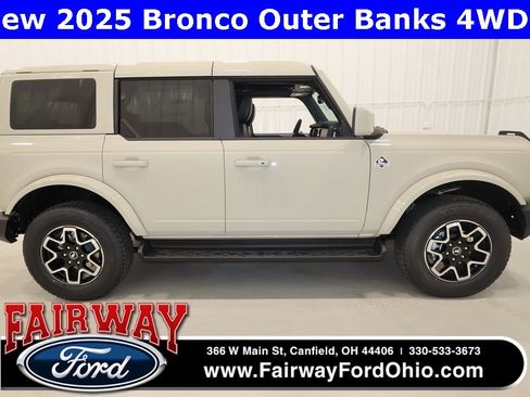 New 2025 Ford Bronco Outer Banks image 1