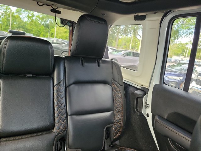 Used 2022 Jeep Wrangler Unlimited Sahara AWD/4WD image 19