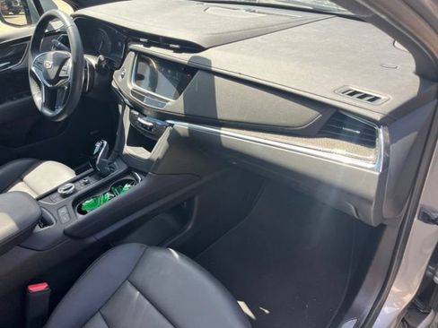 Used 2024 Cadillac XT5 Sportv w/ Technology Package AWD/4WD image 42