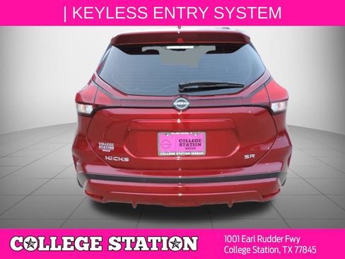 Certified 2024 Nissan Kicks SR w/ SR Premium Package FWD image 5