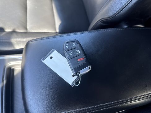 Used 2019 Dodge Durango GT AWD/4WD image 39