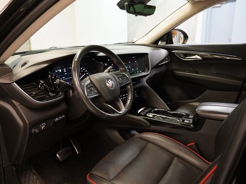 Used 2022 Buick Envision Essence w/ Technology Package II image 3