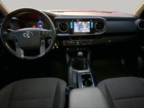 Used 2018 Toyota Tacoma TRD Off-Road w/ Technology Package AWD/4WD image 15