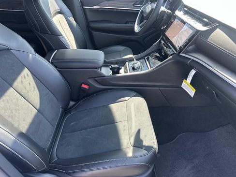 New 2026 Jeep Grand Cherokee Altitude AWD/4WD image 14