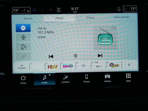 New 2026 Chrysler Pacifica Select image 18