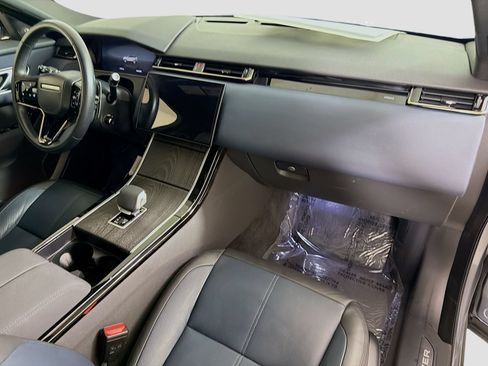 Certified 2025 Land Rover Range Rover Velar Dynamic SE AWD/4WD image 36
